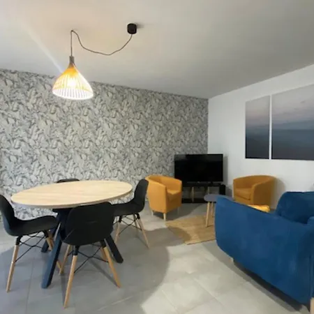 Cosy With Balcony In The Heart Of Appartement Caen
