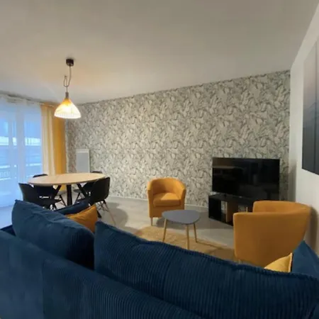 Lägenhet Cosy With Balcony In The Heart Of *